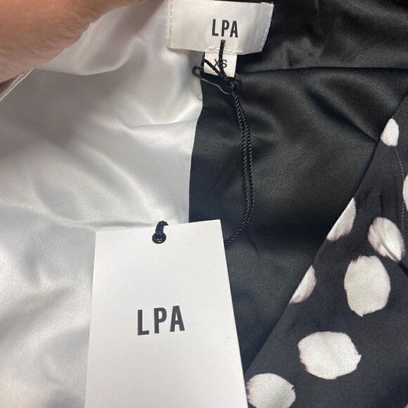 NWT
LPA Dolman Wrap Top in Austin Print Size XS with Defects $178 (4-15) - Picture 5 of 6